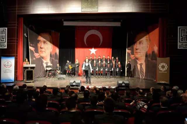 Büyük Önder Atatürk'ü Anıyoruz
