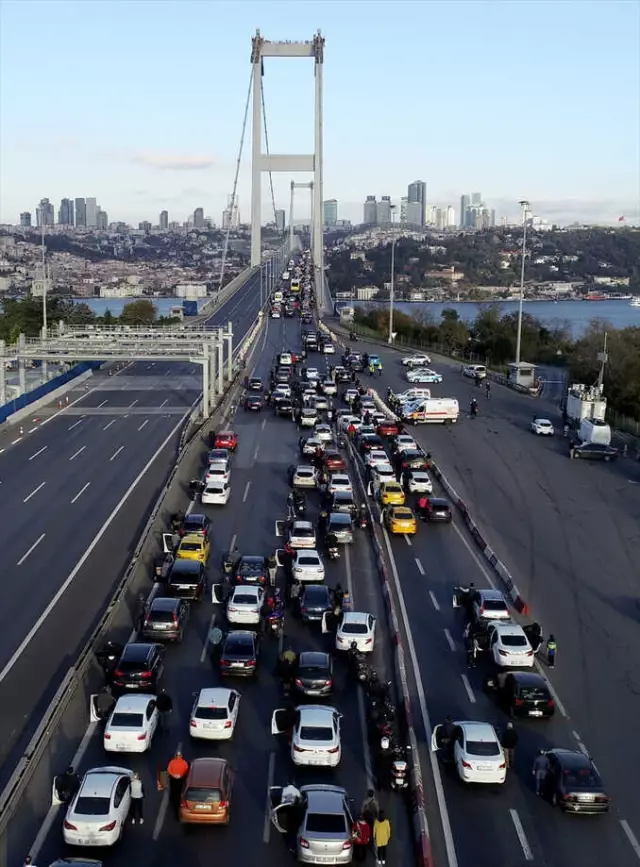 Büyük Önder Atatürk'ü Anıyoruz Büyük Önder Atatürk'ü Anıyoruz