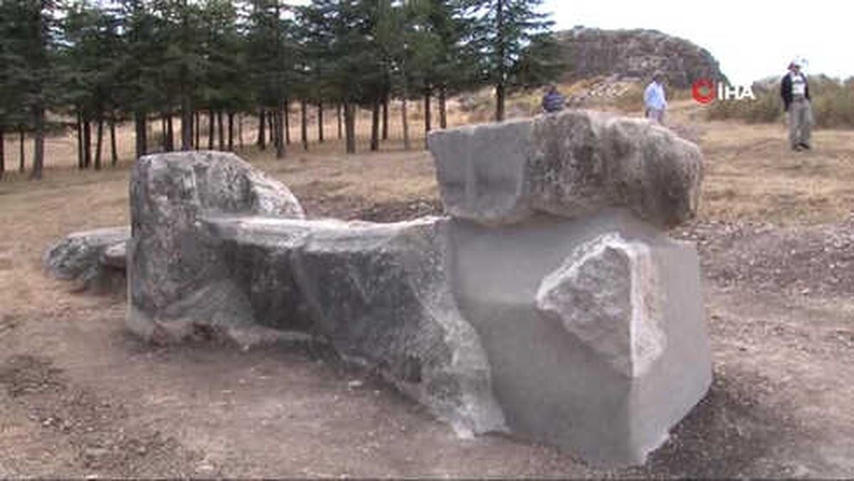 Hititlerin İlk Sanat Eserlerinden 'Aslanlı Tekne' Restore Edildi