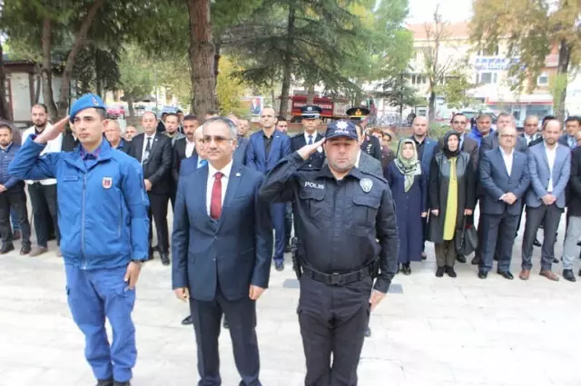 Osmaneli 'De 10 Kasım Atatürk'ü Anma Programı Düzenlendi