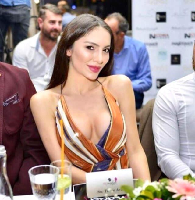 Tuğçe Aral'dan, Sınırları Zorlayan Jennifer Lopez Pozu!