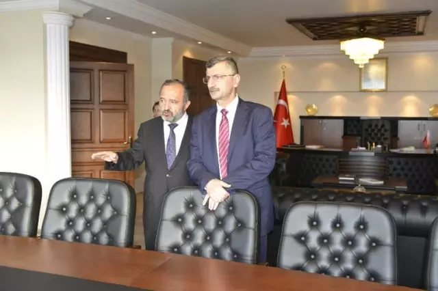 Vali Bektaş,