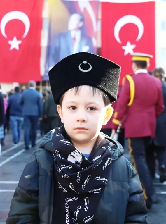 Van'da 10 Kasım Atatürk'ü Anma Töreni Düzenlendi