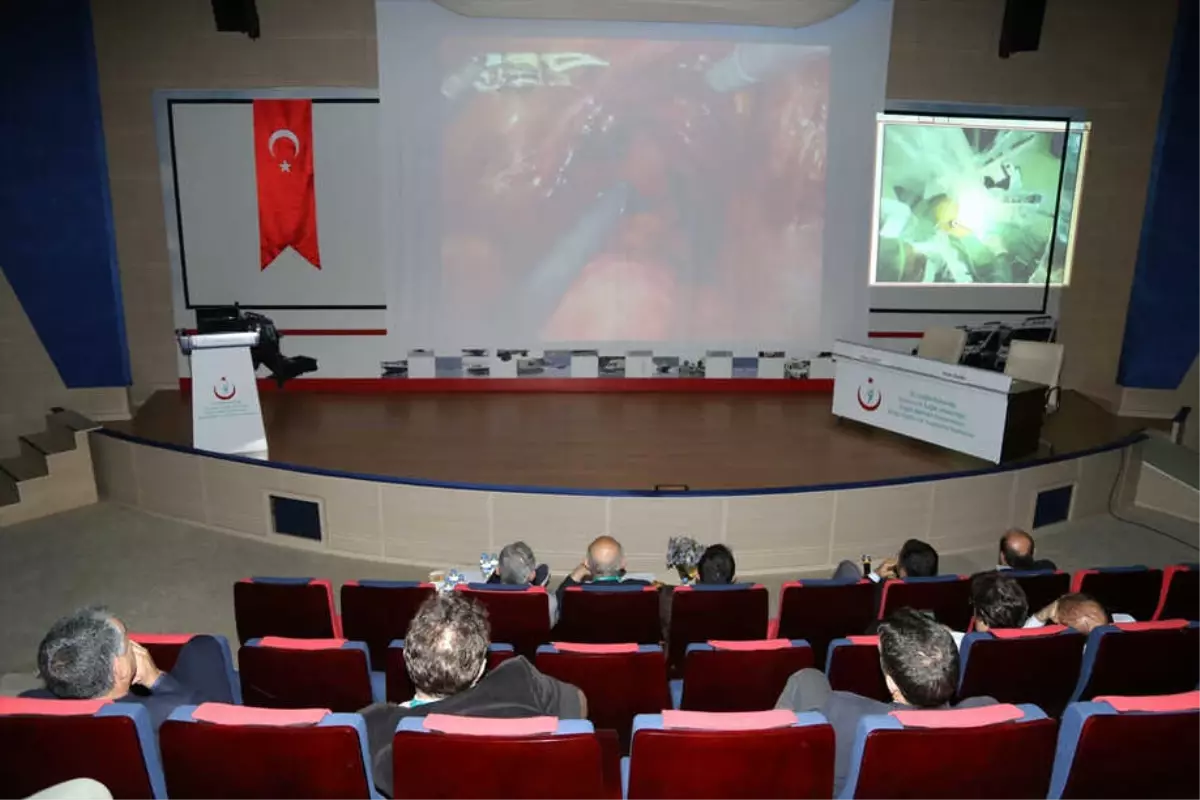 Canlı Yayında Robotla Rahimdeki Sarkmayı Ameliyat Ettiler