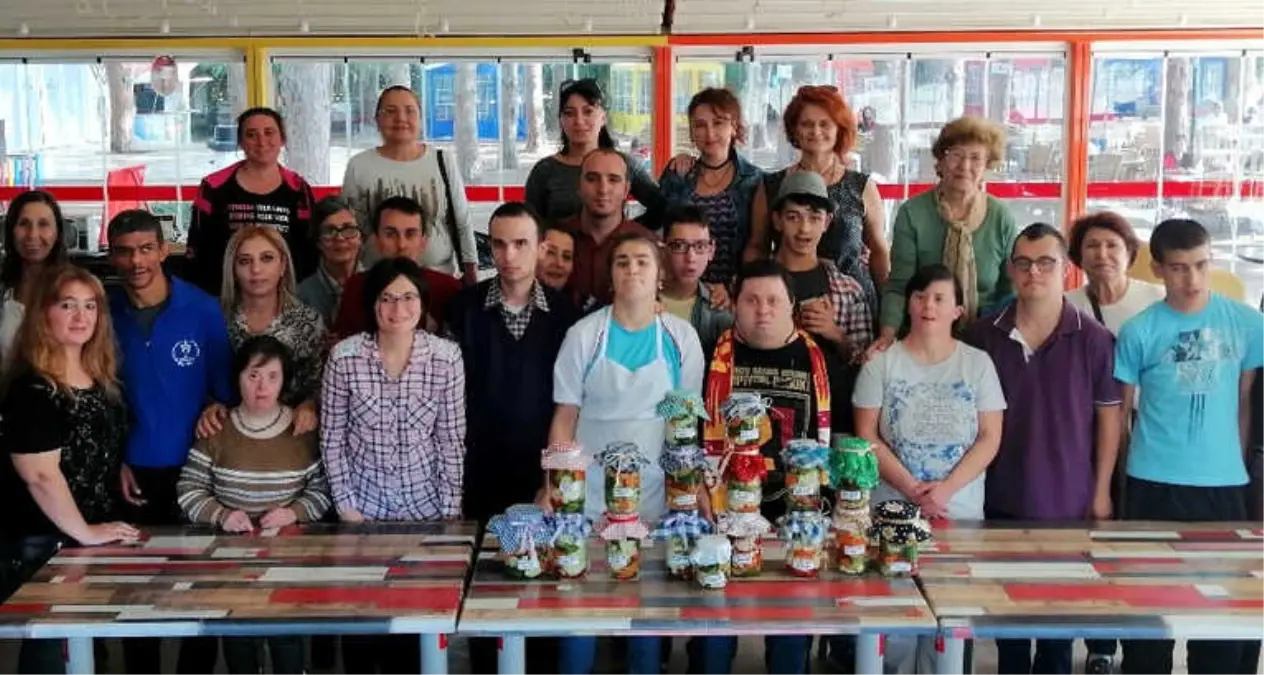 Özel Çocuklar Turşu Kurdu