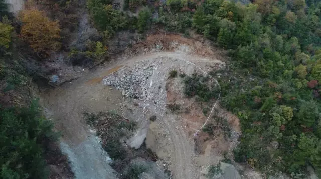 Uludağ'ın Eteklerinde 40 Yıllık Özlem Bitiyor, Dağ İlçelerine Ulaşım İçin Tünel İnşaatı Başladı Uludağ'ın Eteklerinde 40 Yıllık Özlem Bitiyor, Dağ İlçelerine Ulaşım İçin Tünel İnşaatı Başladı