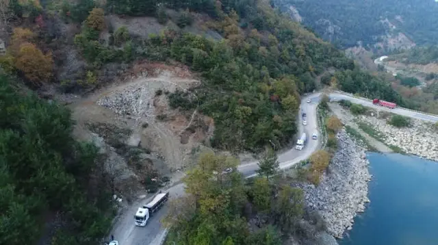 Uludağ'ın Eteklerinde 40 Yıllık Özlem Bitiyor, Dağ İlçelerine Ulaşım İçin Tünel İnşaatı Başladı Uludağ'ın Eteklerinde 40 Yıllık Özlem Bitiyor, Dağ İlçelerine Ulaşım İçin Tünel İnşaatı Başladı