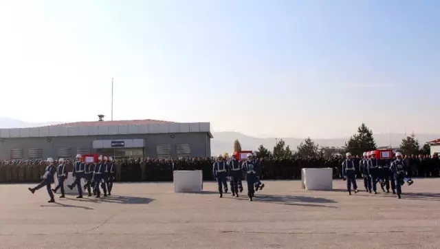 Şemdinli Şehitleri Memleketlerine Uğurlandı