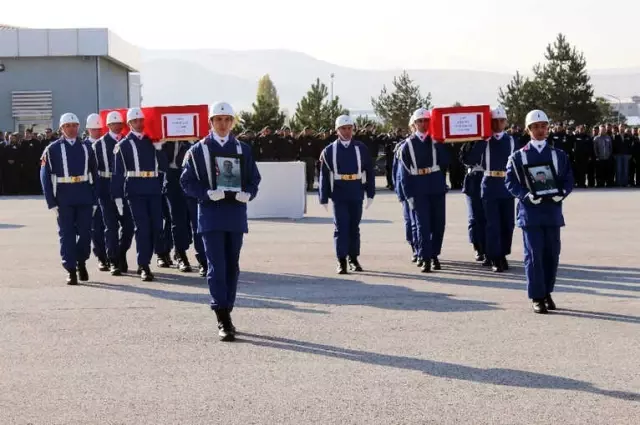 Şemdinli Şehitleri Memleketlerine Uğurlandı