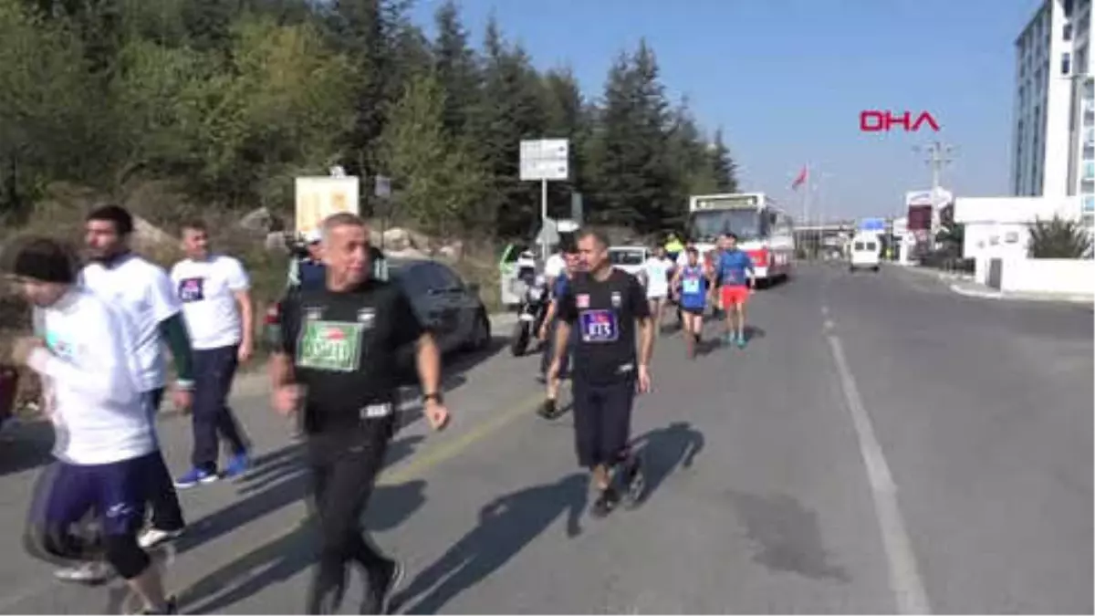 Spor Afyonkarahisar'da Atatürk Yol Koşusu Yapıldı
