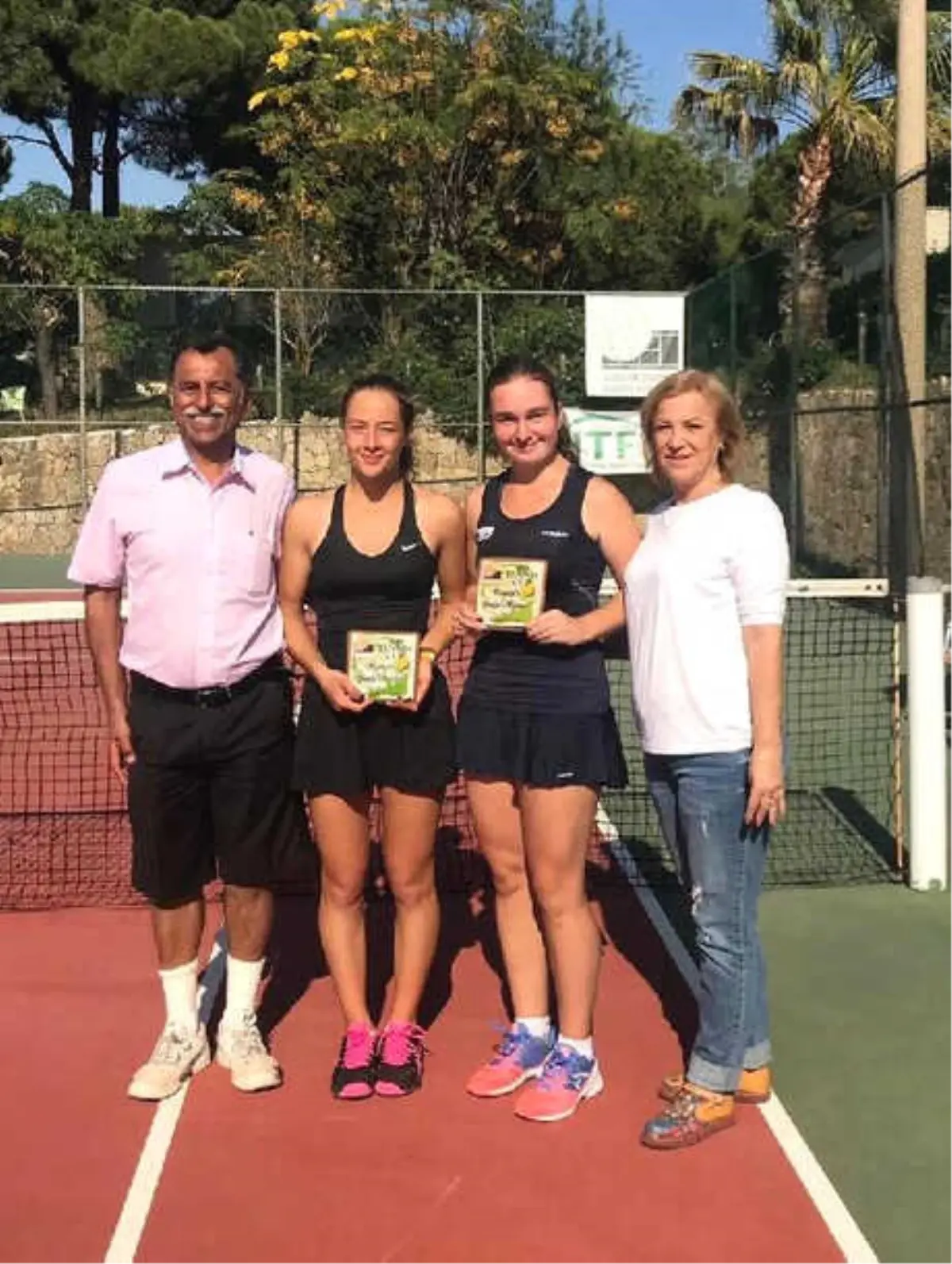 Zeynep Sönmez'den Itf Turnuvası'nda İkincilik
