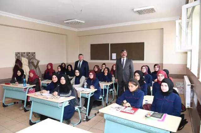 Başkan Asya'dan Şehit Davut Karaçam Anadolu İmam Hatip Lisesine Ziyaret