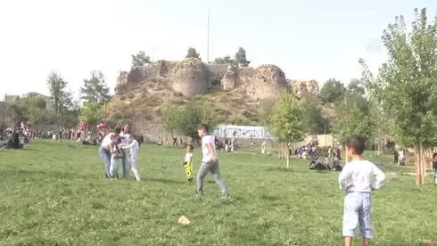Diyarbakır'ın 'Kalbi'Nde Su Kanalı ve Tünel Bulundu (2) - Drone