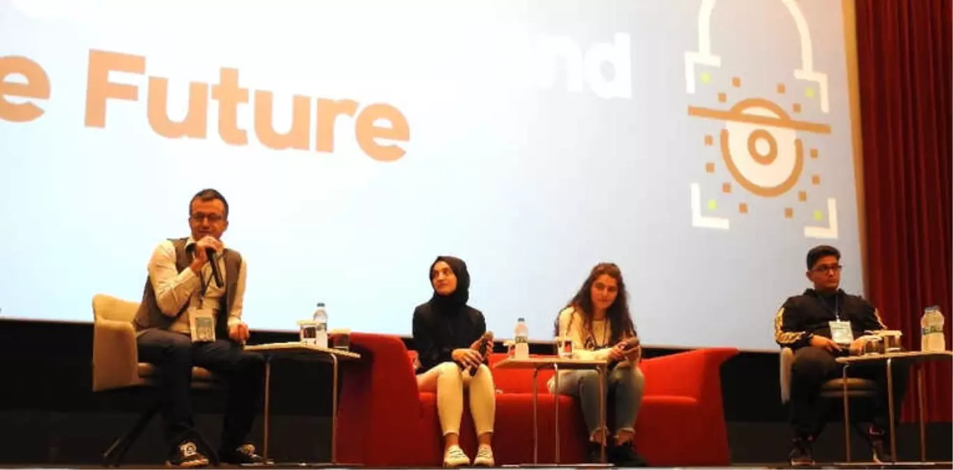 Gençlerin Yüzde 65'i Siber Zorbalık Karşısında Sessiz Kalıyor