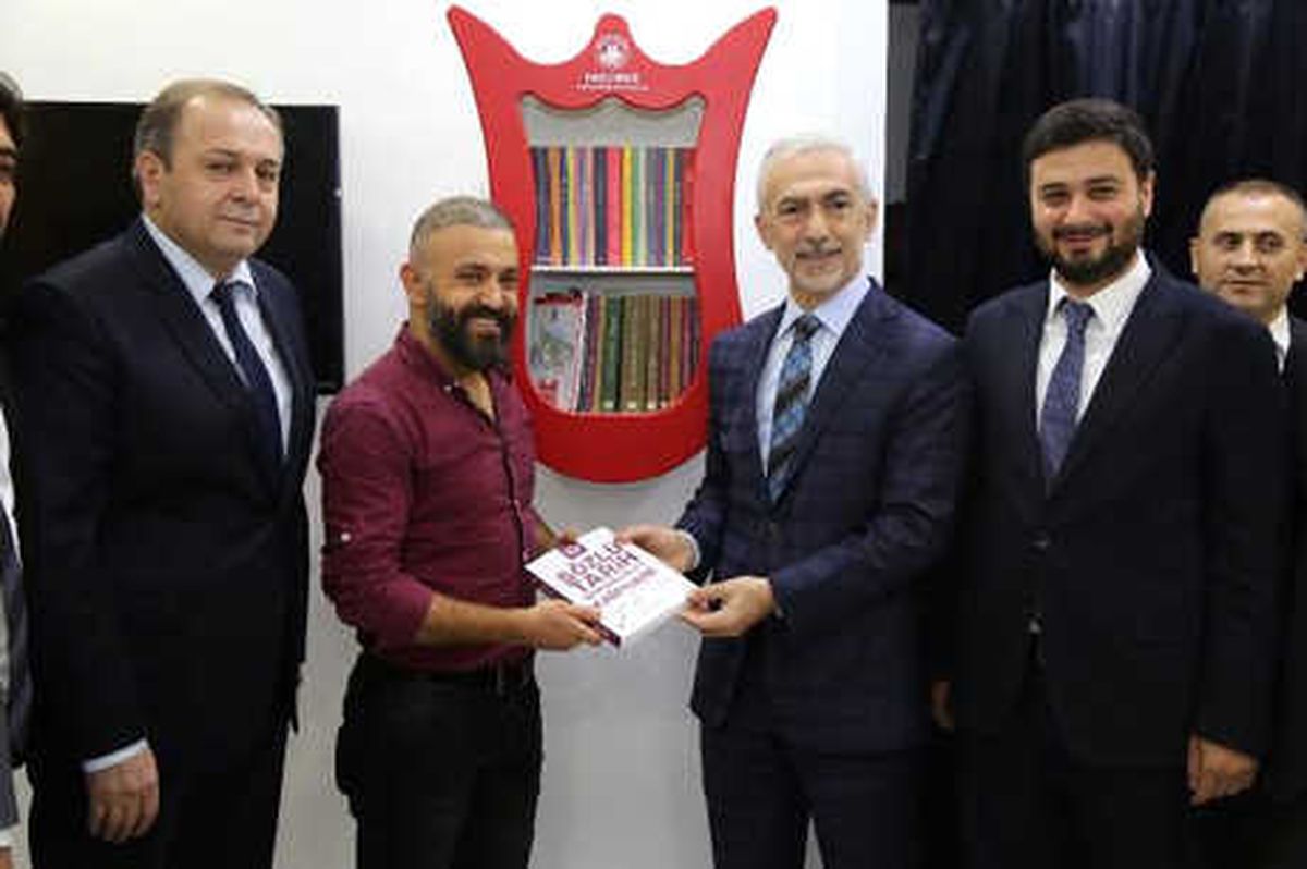 Kağıthane'de İşyerlerine Kütüphane Kuruldu