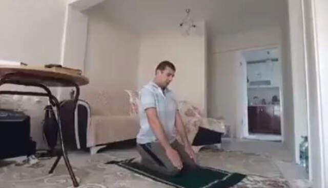 'Kıyamet Kopacak' Demişti, Kopmayınca Bakın Ne Yaptı