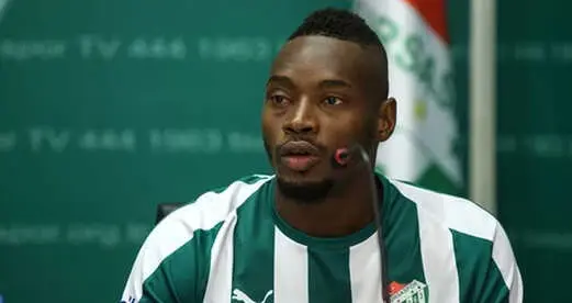 Sakatlanan Bursasporlu Diafra Sakho, İlk Devreyi Kapattı Sakatlanan Bursasporlu Diafra Sakho, İlk Devreyi Kapattı