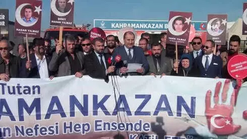 Şehit Yakınları ve Gazilerden Kahramankazan Belediye Başkanı Ertürk'e Destek Şehit Yakınları ve Gazilerden Kahramankazan Belediye Başkanı Ertürk'e Destek