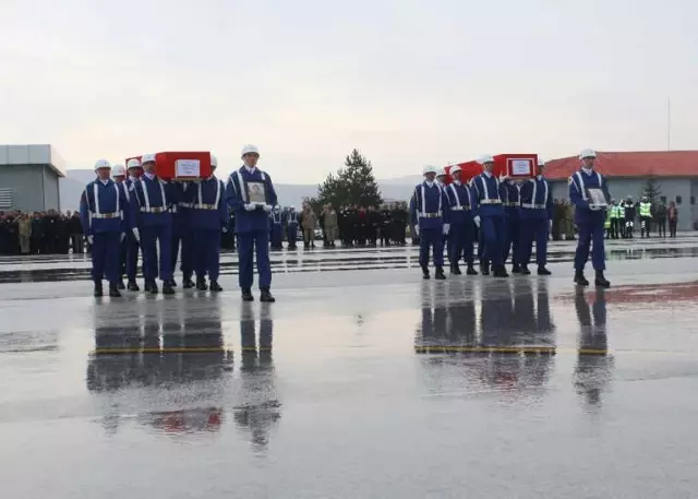 Şemdinli Şehitleri Memleketlerine Uğurlandı
