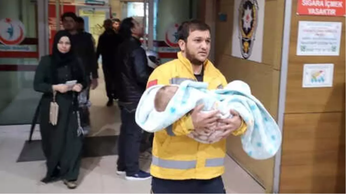 1 Yaşındaki Bebeğin Boğazına 50 Kuruş Takıldı