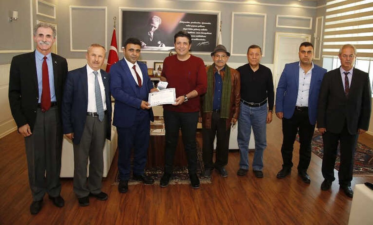 Başkan Genç'e Teşekkür Belgesi
