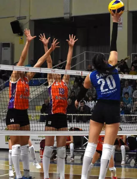 Çanakkale Belediyespor - Halkbank: 3-0