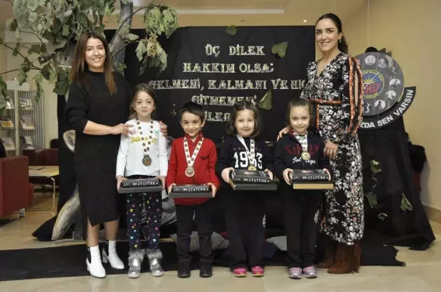 Gaziantep Kolej Vakfında Ödül Yağmuru Gaziantep Kolej Vakfında Ödül Yağmuru