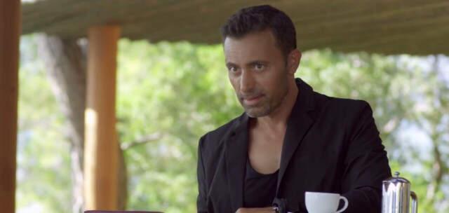 Mustafa Sandal'la Aşk Yaşadığı Konuşulan Ceren Hindistan Yeni Sevgilisiyle Görüntülendi