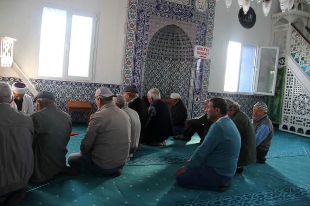 Yarım Asır Sonra Fark Edilen Hata 'Kıbleye Dikkat' Tabelası ile Çözüldü