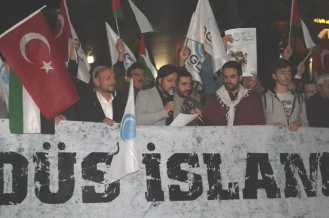 Agd İsrail'i Protesto Etti