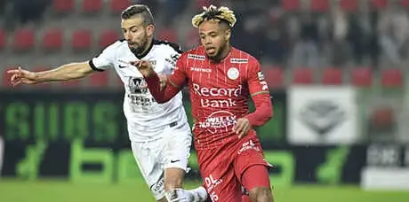 Eski Trabzonsporlu Bongonda, Kendine Hayran Bıraktı! Eski Trabzonsporlu Bongonda, Kendine Hayran Bıraktı!