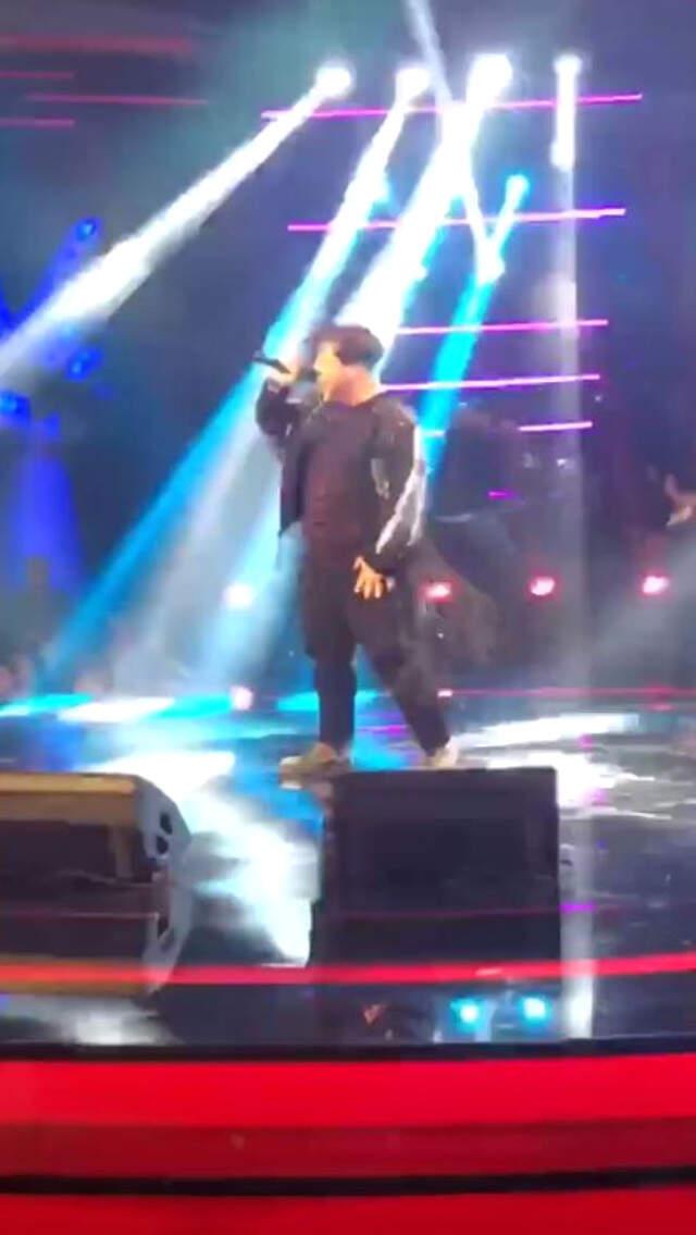 Genç Yarışmacı Performansıyla Tüm Stüdyoyu Çoşturdu!