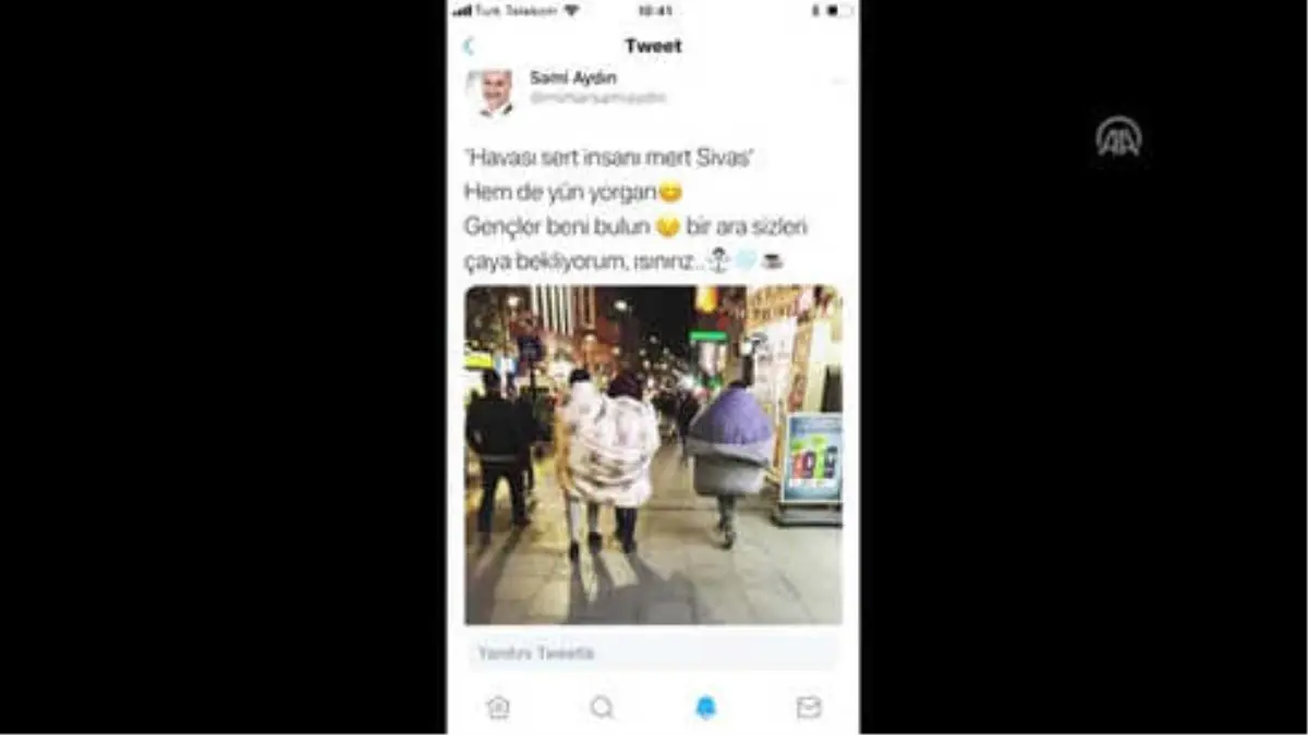 Havası Sert' Kentin Caddelerinde Yorganla Gezdiler - Sivas