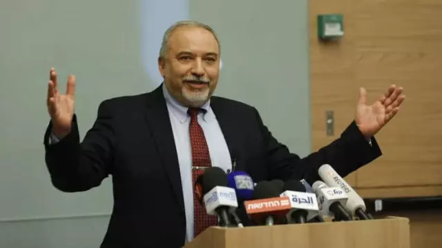 Gazze'de Ateşkese Tepki Gösteren İsrail Savunma Bakanı Lieberman İstifa Etti Gazze'de Ateşkese Tepki Gösteren İsrail Savunma Bakanı Lieberman İstifa Etti
