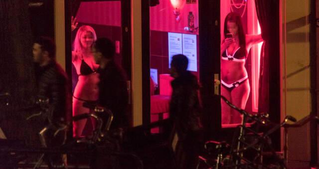 Amsterdam'ın Genelevleriyle Ünlü Sokağında Artık Kredi Kartı Kullanılamayacak