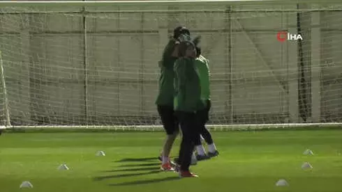 Atiker Konyaspor, Galatasaray Hazırlıklarına Altyapı Antrenörleriyle Başladı Atiker Konyaspor, Galatasaray Hazırlıklarına Altyapı Antrenörleriyle Başladı