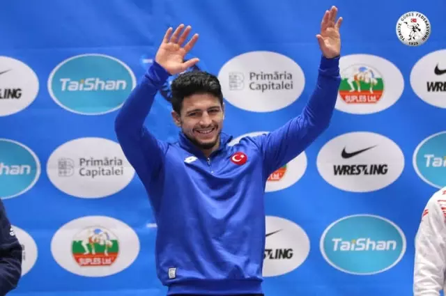 Dünya Şampiyonu Arslan, Gözünü Olimpiyat Şampiyonluğuna Dikti Dünya Şampiyonu Arslan, Gözünü Olimpiyat Şampiyonluğuna Dikti