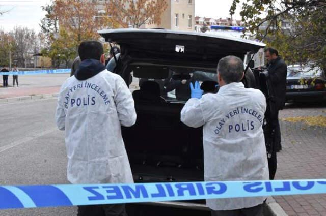 Kan Donduran Cinayet! Talihsiz Vatandaşı, Aracının İçerisinde Vahşice Öldürdüler
