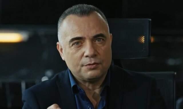 Oktay Kaynarca, Anne Babaları Uyardı