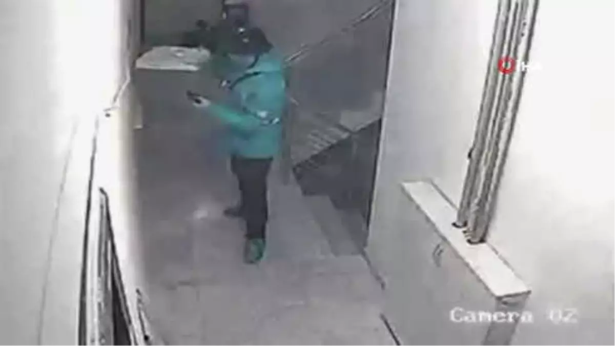 Pizzaya Tükürme Davası Sonuçlandı...tükürüğün Cezası 4 Bin Tl