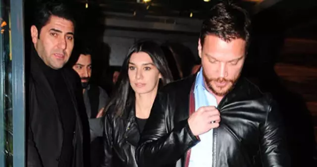 Sinan Akçıl ve Burcu Kıratlı Aşk Yaşıyor! İkili İlk Kez El Ele Görüntülendi Sinan Akçıl ve Burcu Kıratlı Aşk Yaşıyor! İkili İlk Kez El Ele Görüntülendi