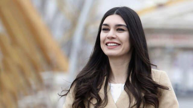 Sinan Akçıl ve Burcu Kıratlı Aşk Yaşıyor!