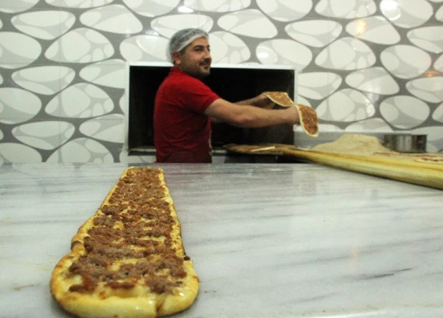 Sivas'ın Yöresel Lezzeti Etli Ekmek Tescillenecek Haberler