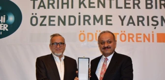 Tarihi Koruyan Belediyelere Ödülleri Verildi