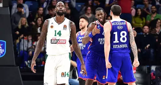 Anadolu Efes, Panathinaikos'u Evine Eli Boş Gönderdi: 78-62