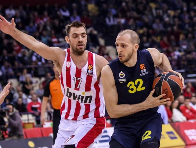 Fenerbahçe'den Yunanistan'da Muhteşem Galibiyet: 73-72