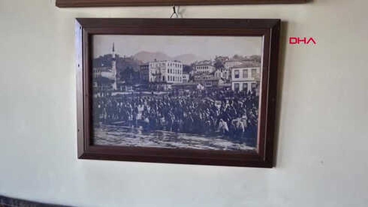 Karadeniz'in En Popüler Enstrümanı Armonika, Unutulmaya Yüz Tuttu