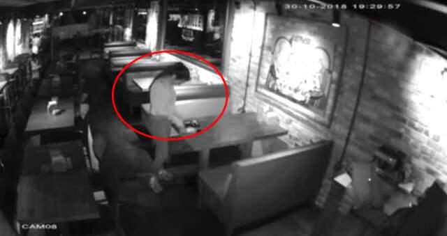 Pizzacı Kart Dolandırıcısı Kız, Son İşinde 'Müşteri' Kılığındaki Polislere Yakalandı