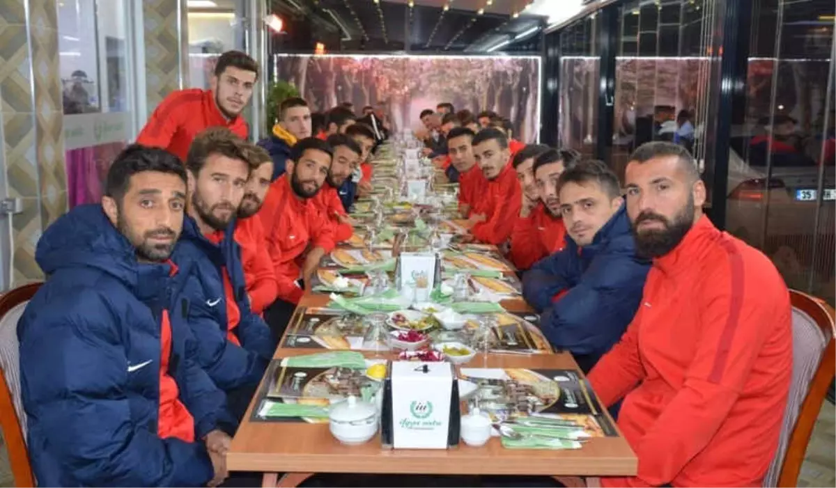 Aliağaspor'lu Futbolculardan Moral Gecesinde Galibiyet Sözü
