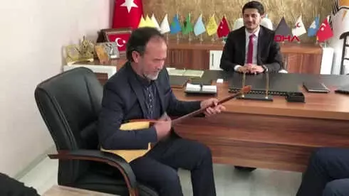 Ankara Gölcük Kaymakamı Altıntaş, 'Dombra' Eşliğinde Belediye Başkanı Aday Adayı Oldu Ankara Gölcük Kaymakamı Altıntaş, 'Dombra' Eşliğinde Belediye Başkanı Aday Adayı Oldu